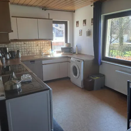 Grosses Eifel - Haus Hubertz דירה